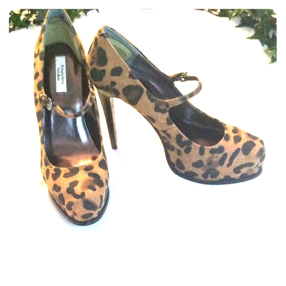 Simply Vera Leopard platform